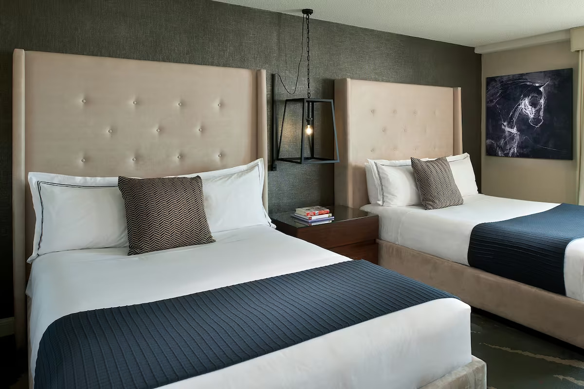 revere-hotel-room revere-hotel-room